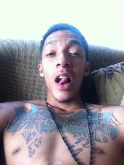 phatbootyprince:  jadefristarz:  handsallover:  http://handsallover.tumblr.com J