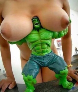 cutenudebikini:  Incredible Hulk