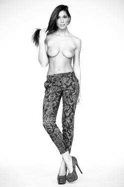 dreaming-glamour-girls:  Model: Sydney LaddPhotographer: Alex Lim