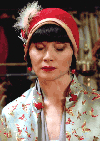 awkward-sultana: (Almost) Every Costume Per Episode + Phryne Fisher’s light blue coat with red print