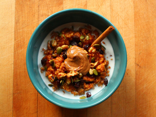 Porn photo garden-of-vegan:  Pumpkin Pie Oatmeal (quick