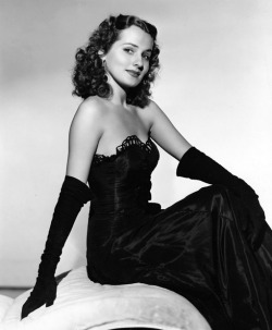 Brenda Marshall