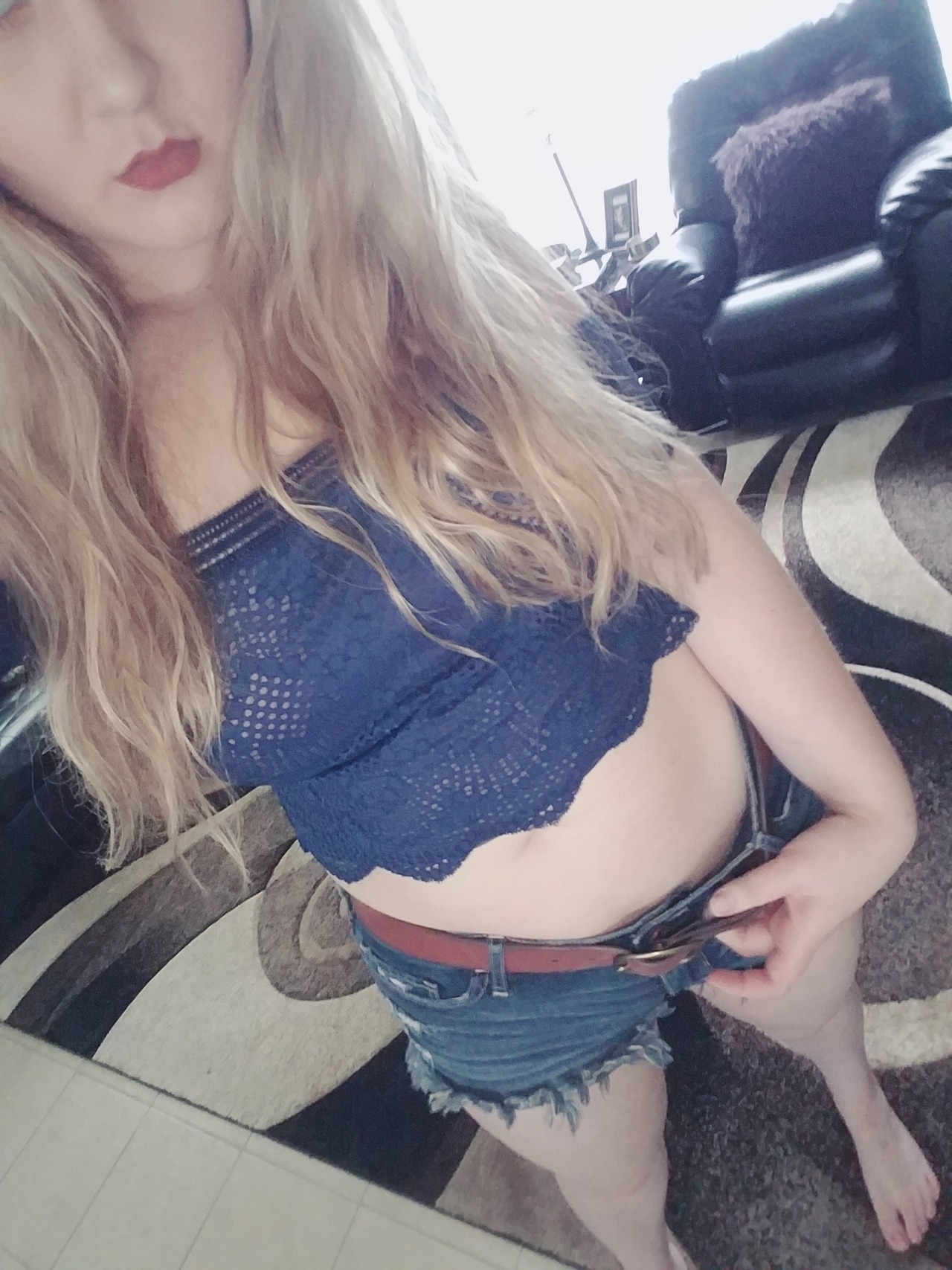 whitneywisconsinreturns:  Who likes thighs tho?