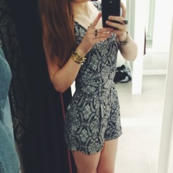 spmib:  lucificious:  votrephare:  lucificious:  Playsuits aren’t really me but this is so nice   lucificious where is this from?!  Topshop!  Lovely ^_^