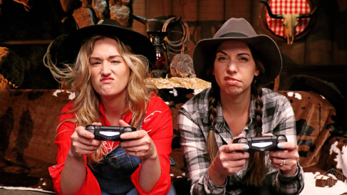 baesarenrae:ASHLEY JOHNSON and  ~Laura Bailey~