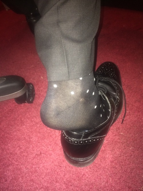 sniffingsocks:  isockittome:  grsx72:  New Dapper Classics OTCs, Black with grey dots after a day in my black wingtips! So hot! I love the look and feel of these socks!  Love those socks and the shoes.  WANNA SMELL’EM MAN!!!