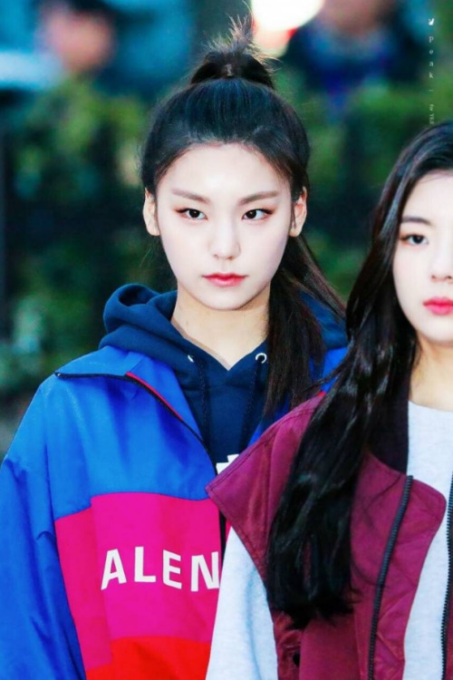 ITZY(있지) 예지 출근길 출처: https://melongg.tistory.com