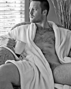 guysthatgetmehard:  waking up with some hot… coffee  Would love to wake up with him