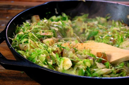 Brusselicious BrunchINGREDIENTS½ white onion1 medium potato (about 12 ounces)2 chicken sausag