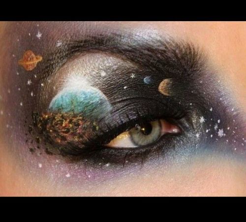 makeupbag:  http://makeupbag.tumblr.com/ 