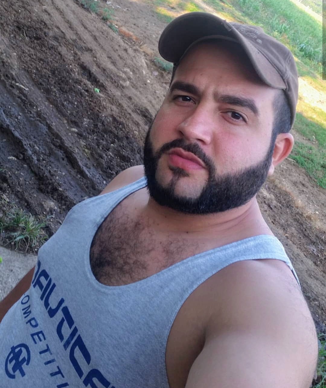 bear-hairy:  bear-hairy:  Déjanos tu comentario 🐻 . Rebloguea y comparte el contenido