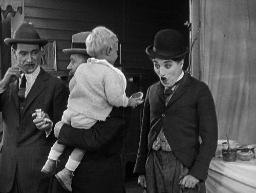 ozu-teapot:  The Circus | Charles Chaplin | 1928 Charlie Chaplin, et al. 