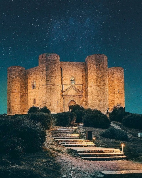 icharous:Castel del Monte, Italy