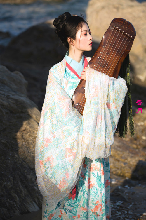 hanfugallery:Traditional Chinese hanfu by 晋月汉服