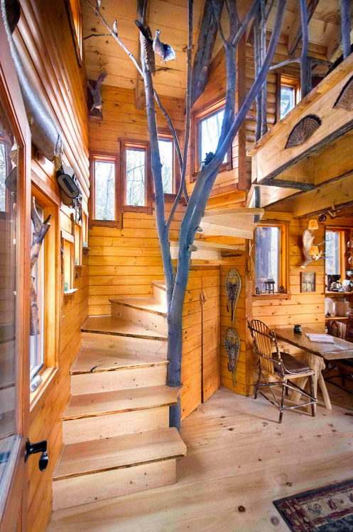treehauslove: Moose Meadow Treehouse. A two-story treehouse supported by two pine trees by the 