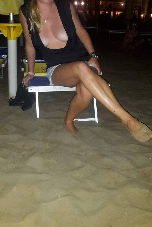 Hotwife999-Deactivated20210120: