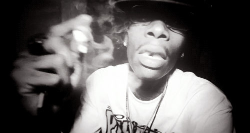 swagmomentbitches:  wiz khalifa special smoking all day 