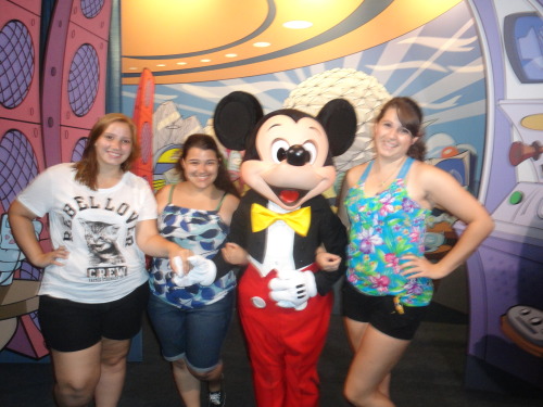 My roomies and I had the best day yesterday! Stefani, Brittany, and I got up early and went to Epcot