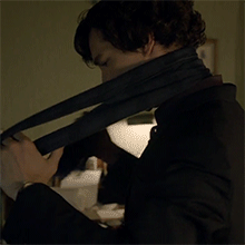 hudders-and-hiddles:Sherlock putting on and taking off his scarf