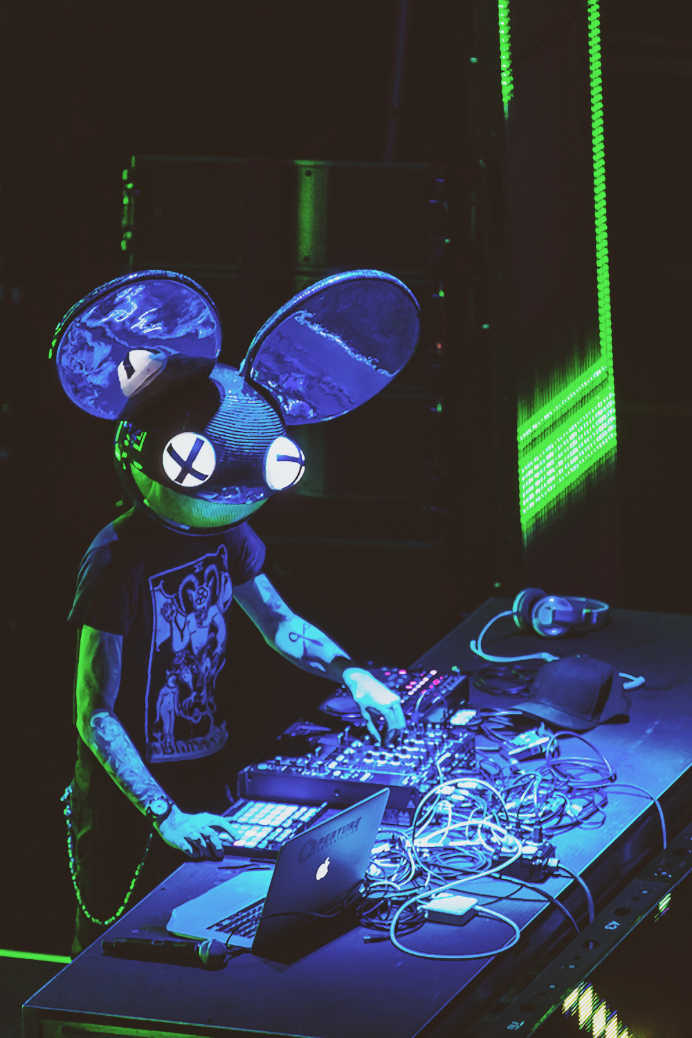 sandarbha:  deadmau5 