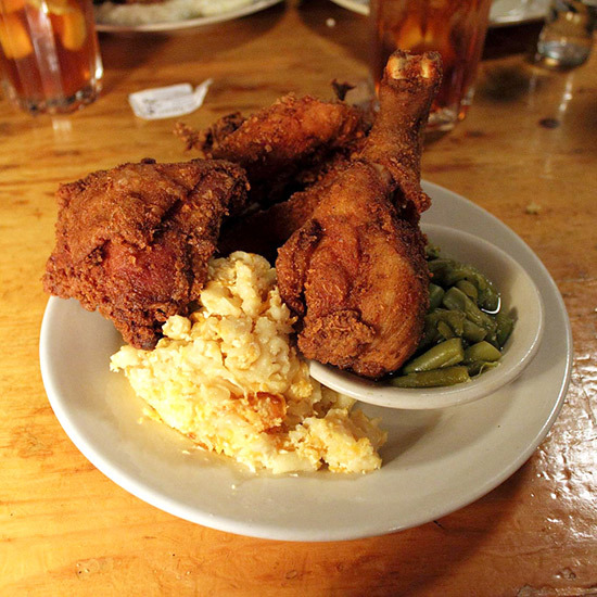 foodluxury:  Love Food? This blog is for you. 
