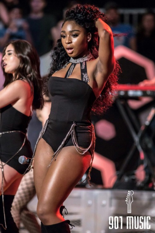 Normani performing at the MMVAs