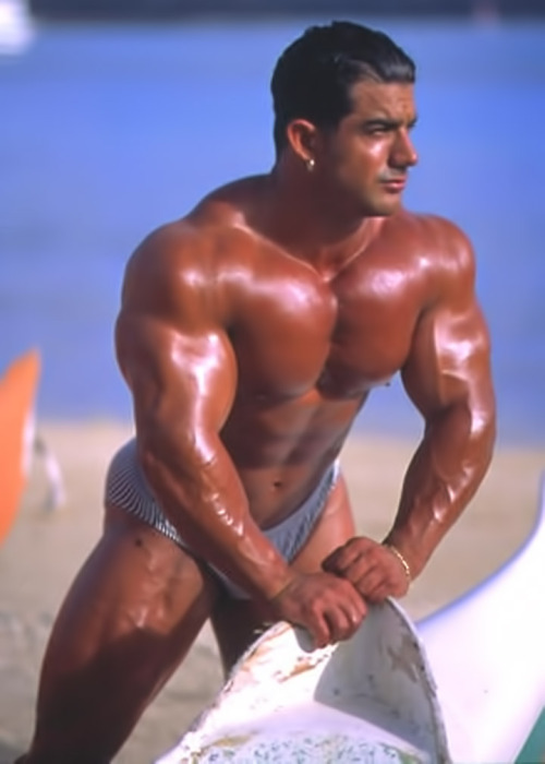 hunk-muscle: Mike Dragna