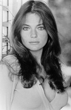 Maszületetthölgy: Jacqueline Bisset (1944)Máris