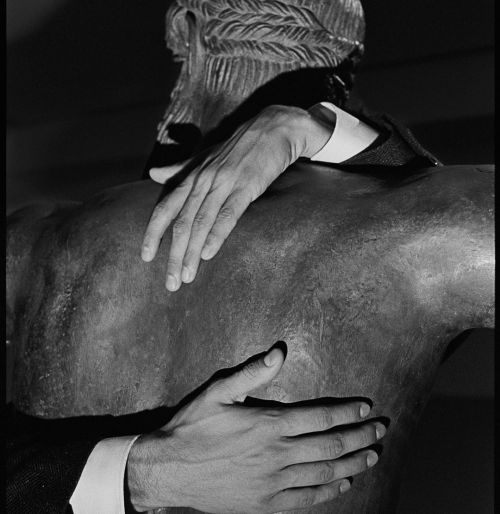 ledoshumain:    ‘touching‘ shot by Vassilis Karidis for ‘Fantastic Man’, issue 30  