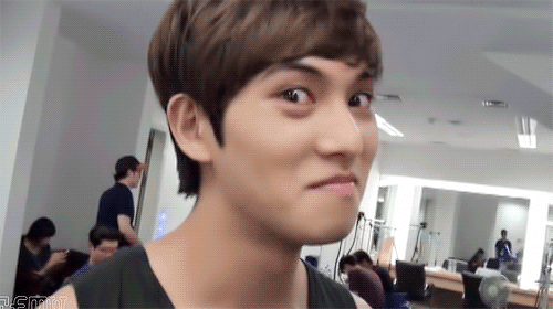 listencnb:  CNBLUE’s V pose