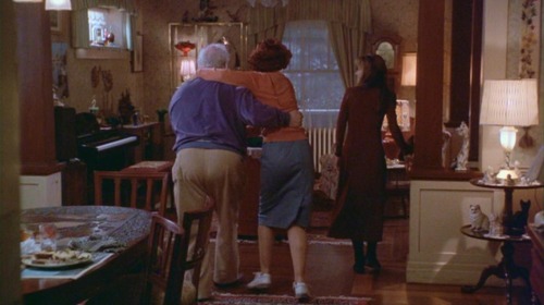 Home for the Holidays (1995) - Charles Durning as Henry Larson Ok, we all know what I was looking at