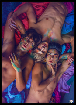 glamboyl:Brian Dei, Cristian Pfingstag, &amp; Vini Uehara - Colors - photo by Rodrigo Marconatto.