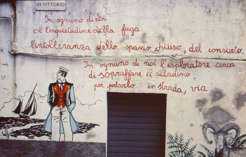 ali3natamente:coloratiriflessi:Corto Maltese ad Orgosolo, Sardegna .