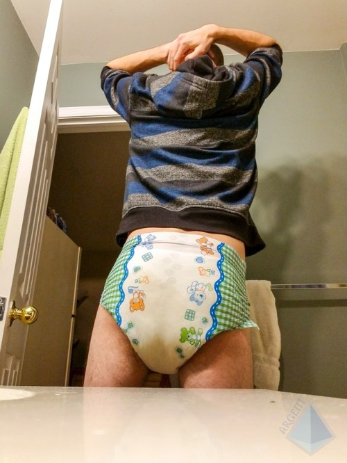 pupargent91:Decided to pad up for some video games and a session of DND! This was the most full I’ve ever had a diaper and I loved every second of it!