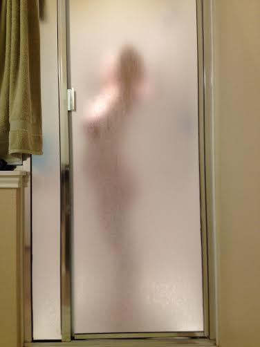 milfsandmoms:  Submitted milf enjoys showing off her body!! http://milfsandmoms.tumblr.com/