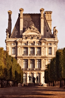 r2–d2: Jardin des Tuileries / Paris by