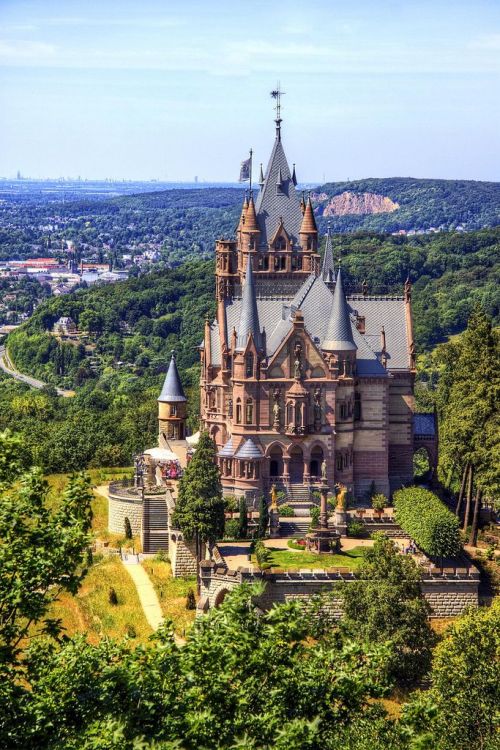 bluepueblo:  Medieval, Drachenburg, Germany photo via eunice 