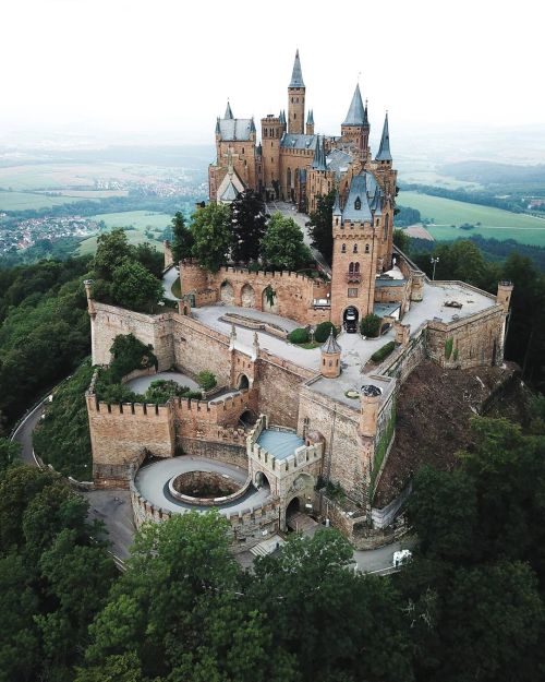 awesomehappystudentthing:utwo:Castle Hohenzollern Germany© Jessi  Fantastic Photo of this Amazing Castle! :O