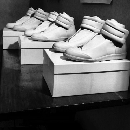 aestheti-cal:  more fashion here brother. 