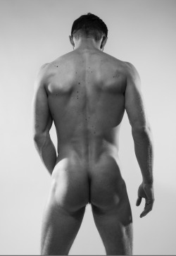 Cock-Gobblin:  Harry Judd’s Bare Ass  