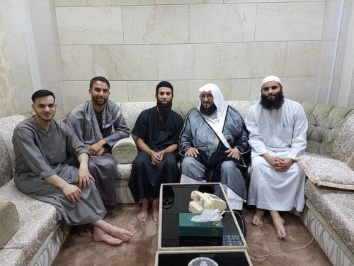 MUSLIM MALES FEET FETISH