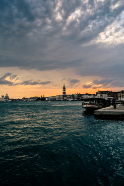 darkcoastphotography:  Venice, Italytumblr | flickr | facebook | society6Do Not Remove My Credits 
