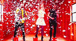 loislanes:  Paramore » Music Videos   Colors 