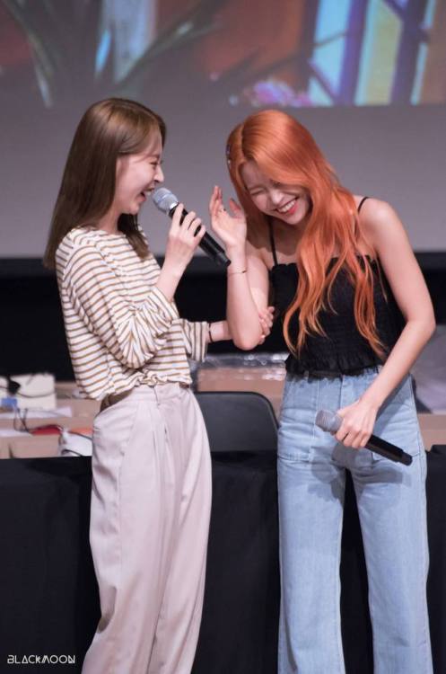 MoonSun - Couple Fashion (Summer 2018)Moonbyul &amp; Solar - Mamamoo