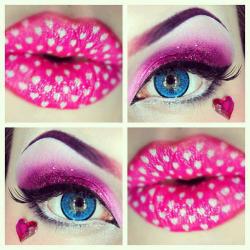 makeupbag:  Valentine’s Day Inspiration 💕   If my girlfriend does this, it would be quite awesome.