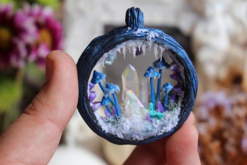 culturenlifestyle:  Enchanting Necklaces Using Natural Gemstones Wish to Take You Through a Magical Portal California based artist Kristina Matthews loves to create wearable handmade magic with the using of stunning healing gemstones. Matthews invests