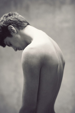 ibbyfashion:Matthew Bell by Cecilie Harris