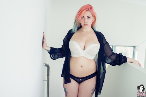 chopfyt: Sophoulla in Pastels for Suicide Girls