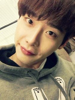 mooooosa:  Lee Jong Suk’s me2day update