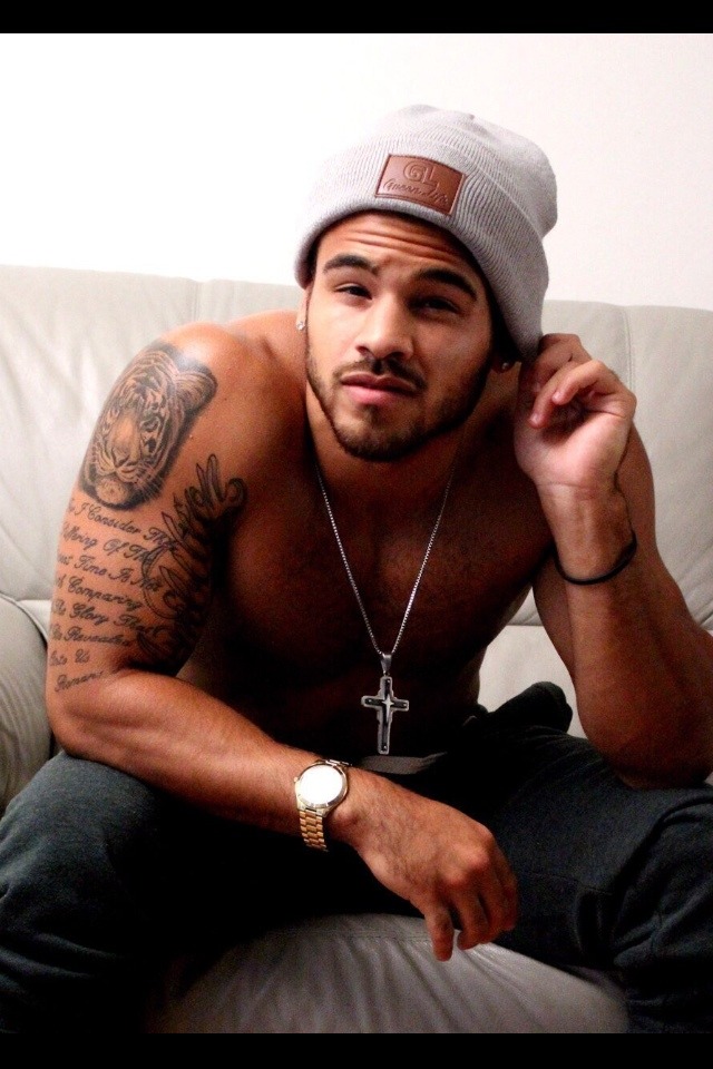 aworldofmenz:  carmenvita:  exposethajocks:  rhiordan:  Cory Wharton  Corey is so